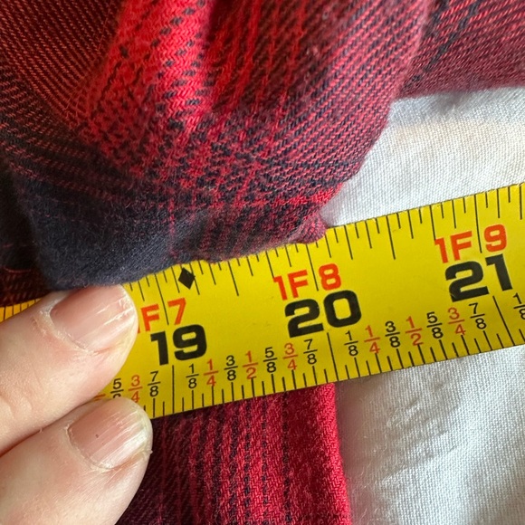 Zara Women's Red and Black Plaid Button-Down Shirt - Picture 6 of 9